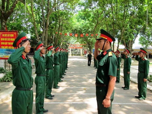 Chiến sĩ trẻ Lữ đoàn 144 trong mùa huấn luyện mới