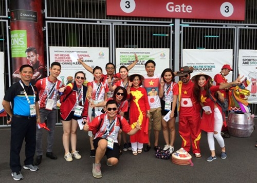 Nhiệt tình cổ vũ U.23 Việt Nam