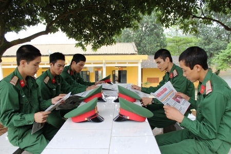 Mô hình “Lựa chọn thông tin” khi đọc báo