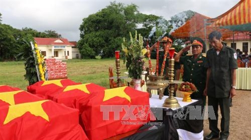 Vẫn còn khoảng 4.000 hài cốt liệt sĩ quân tình nguyện Việt Nam trên đất Campuchia