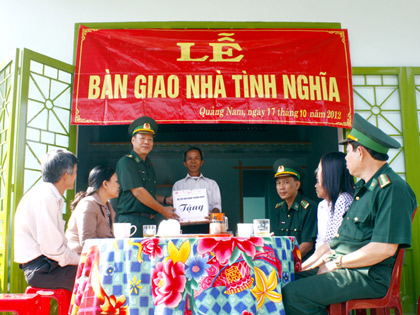 BĐBP tỉnh Quảng Nam: Bàn giao 3 nhà tình nghĩa cho hộ nghèo