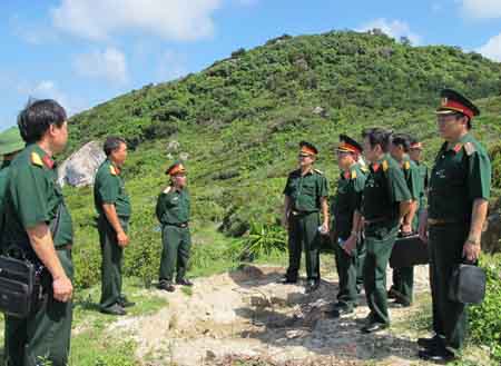 Đoàn công tác Bộ Tổng tham mưu kiểm tra tại Quân khu 5