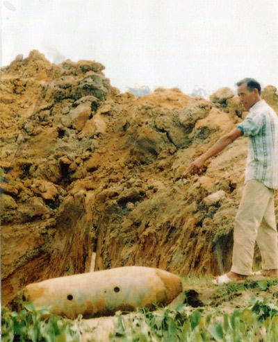 Cựu chiến binh “săn” bom…