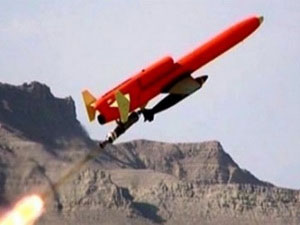 Iran tự chế tạo máy bay trực thăng không người lái