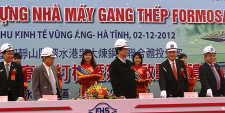 Thủ tướng Nguyễn Tấn Dũng làm việc tại Hà Tĩnh