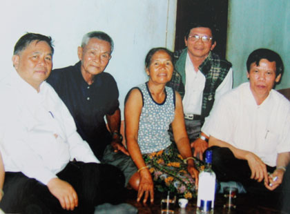 Trọn đời với nước Lào