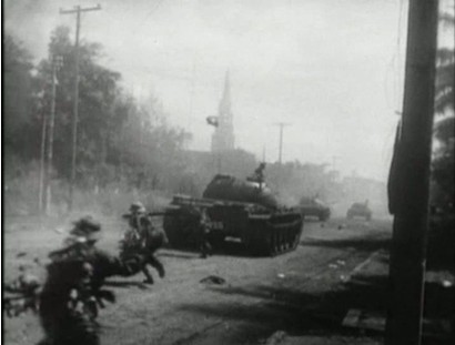 Mũi tiến công hiểm hóc, bất ngờ