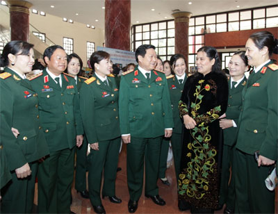 Quan tâm toàn diện, coi trọng xóa nghèo