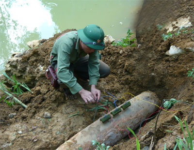 Phương pháp hủy nổ đạn của một số nước khối NATO