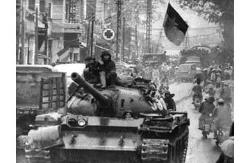 Kết hợp bao vây tiến công trận địa với tập trung hỏa lực “ba trên một”