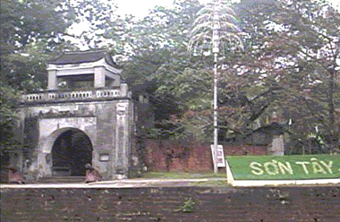 Cần giữ gìn cảnh quan Thành cổ Sơn Tây