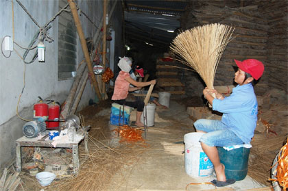 Làng nghề lao đao vì thiếu điện