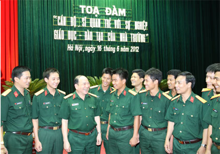 Tọa đàm “Cán bộ, sĩ quan với sự nghiệp giáo dục - đào tạo của nhà trường