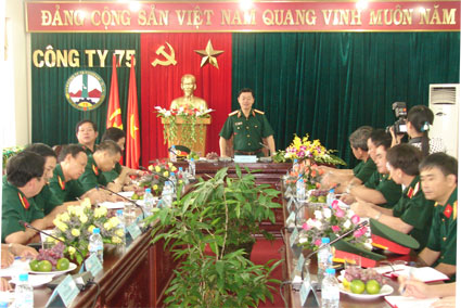 Thượng tướng Lê Hữu Đức thăm và làm việc tại Công ty 75 – Binh đoàn 15