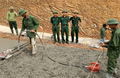 Đường lên Pò Mã