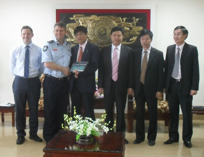 AFP trao tặng C50 bộ phần mềm phân tích dữ liệu và chứng cứ điện tử