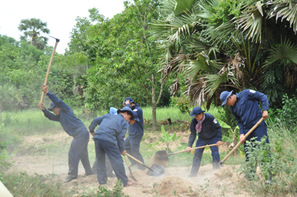 Nghĩa tình trên đất Ăng-co (Kỳ 2)
