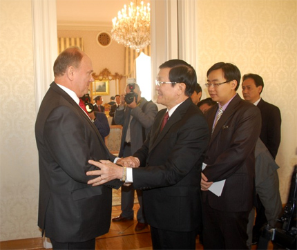 Chủ tịch nước Trương Tấn Sang tiếp Chủ tịch Đảng Cộng sản Liên bang Nga