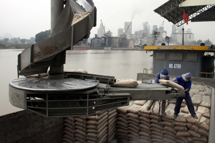 Kích cầu nội địa, tìm thị trường mới