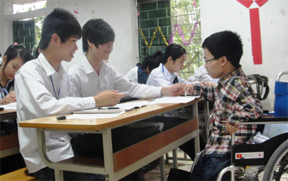 Cha con cùng vượt lên số phận