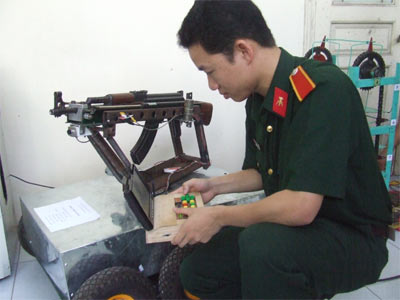 Rô-bốt ứng dụng trong dân sự và quân sự