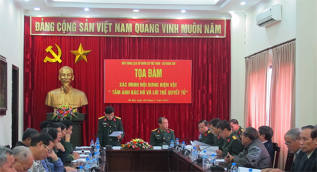 Tọa đàm xác minh nội dung hiện vật “Tấm ảnh Bác Hồ và lời thề quyết tử”