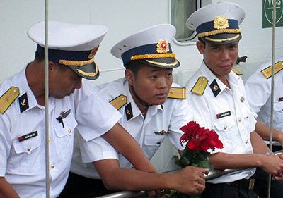 Tình yêu nơi đầu sóng