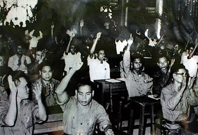 Kỳ 3: Kề vai sát cánh trong hoạn nạn