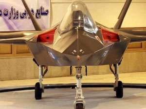 I-ran ra mắt máy bay chiến đấu nội địa 