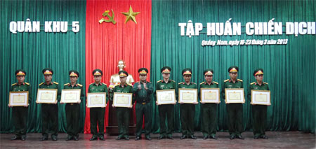 Quân khu 5: Thi báo cáo chiến lệ tại tập huấn chiến dịch 