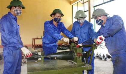 Thiết bị tháo ốc đầu đạn cối 160mm