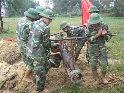 Làm sạch bom mìn, vật nổ-hy vọng từ Chương trình 504 (Kỳ 1)