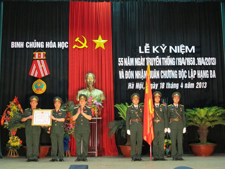 Binh chủng Hóa học đón nhận Huân chương Độc lập hạng Ba