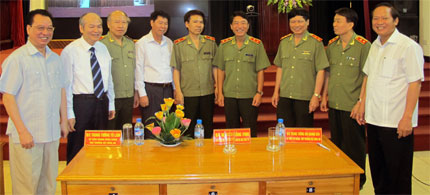 Vận dụng điều Bác Hồ dạy vào công tác chuyên môn và rèn luyện mỗi ngày