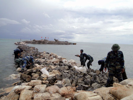 Kỳ III – Những người mê trăng Trường Sa