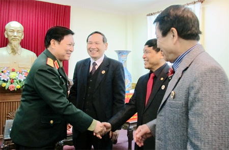 Thượng tướng Ngô Xuân Lịch thăm, chúc Tết Trung ương Hội CCB Việt Nam; dâng hương tưởng niệm Đại tướng Nguyễn Chí Thanh và Đại tướng Chu Huy Mân