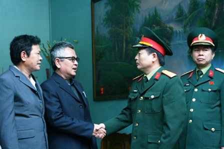 Bàn giao nhà tình nghĩa tặng thân nhân đội viên Đội Việt Nam tuyên truyền giải phóng quân