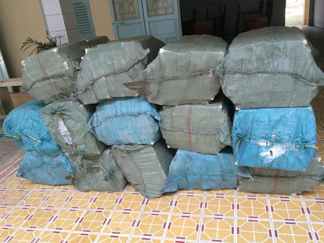 Truy bắt đường dây nhập lậu thuốc lá qui mô lớn qua biên giới