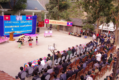 Biên giới trong lòng dân