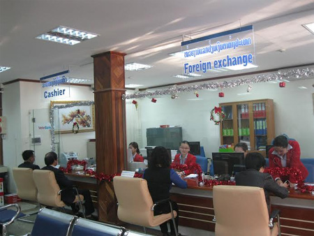 VietinBank tỏa sáng trên đất Triệu Voi