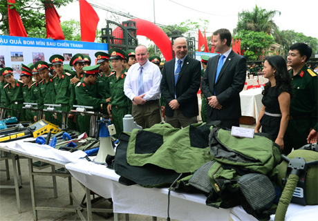 Vì mục tiêu nhân đạo và sự phát triển