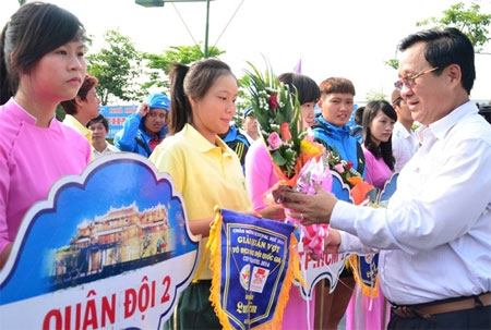 53 VĐV tranh tài Giải quần vợt vô địch đồng đội quốc gia năm 2014