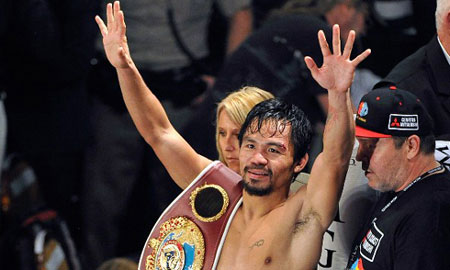 Pacquiao thắng điểm Bradley, giành lại đai WBO