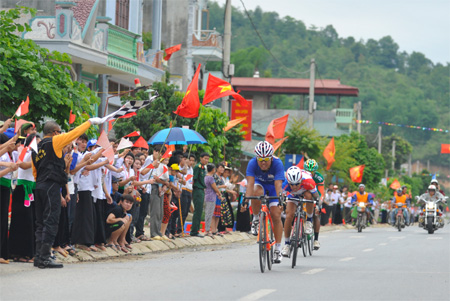 Chặng đua thứ 5: Hào khí Điện Biên 
