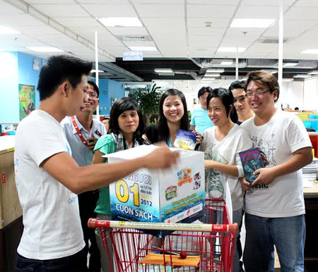 Phát động chương trình tặng sách cho học sinh Trường Sa