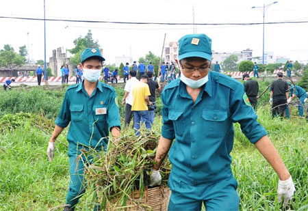 Hơn 300 cán bộ, chiến sĩ, thanh niên Tham gia chiến dịch “Hành quân xanh”