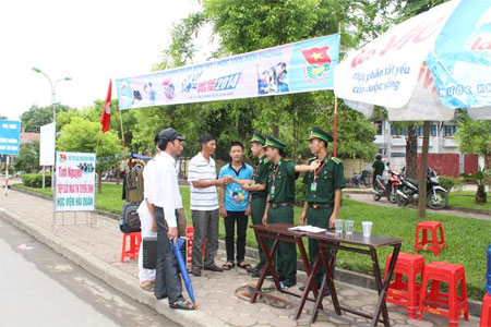 Học viện Biên phòng tiếp sức mùa thi