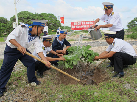 Chung tay vì biển, đảo xanh