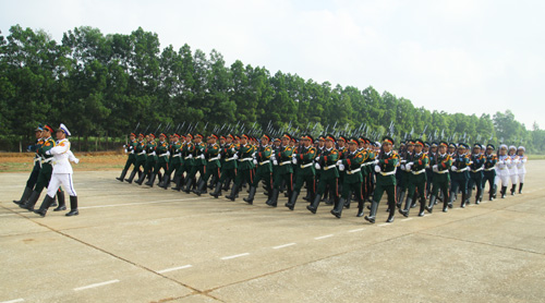 Từ nhân dân mà ra, vì nhân dân mà chiến đấu