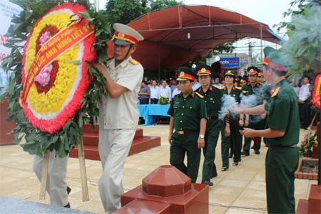 Nén hương giữa lòng Quỳnh Hội